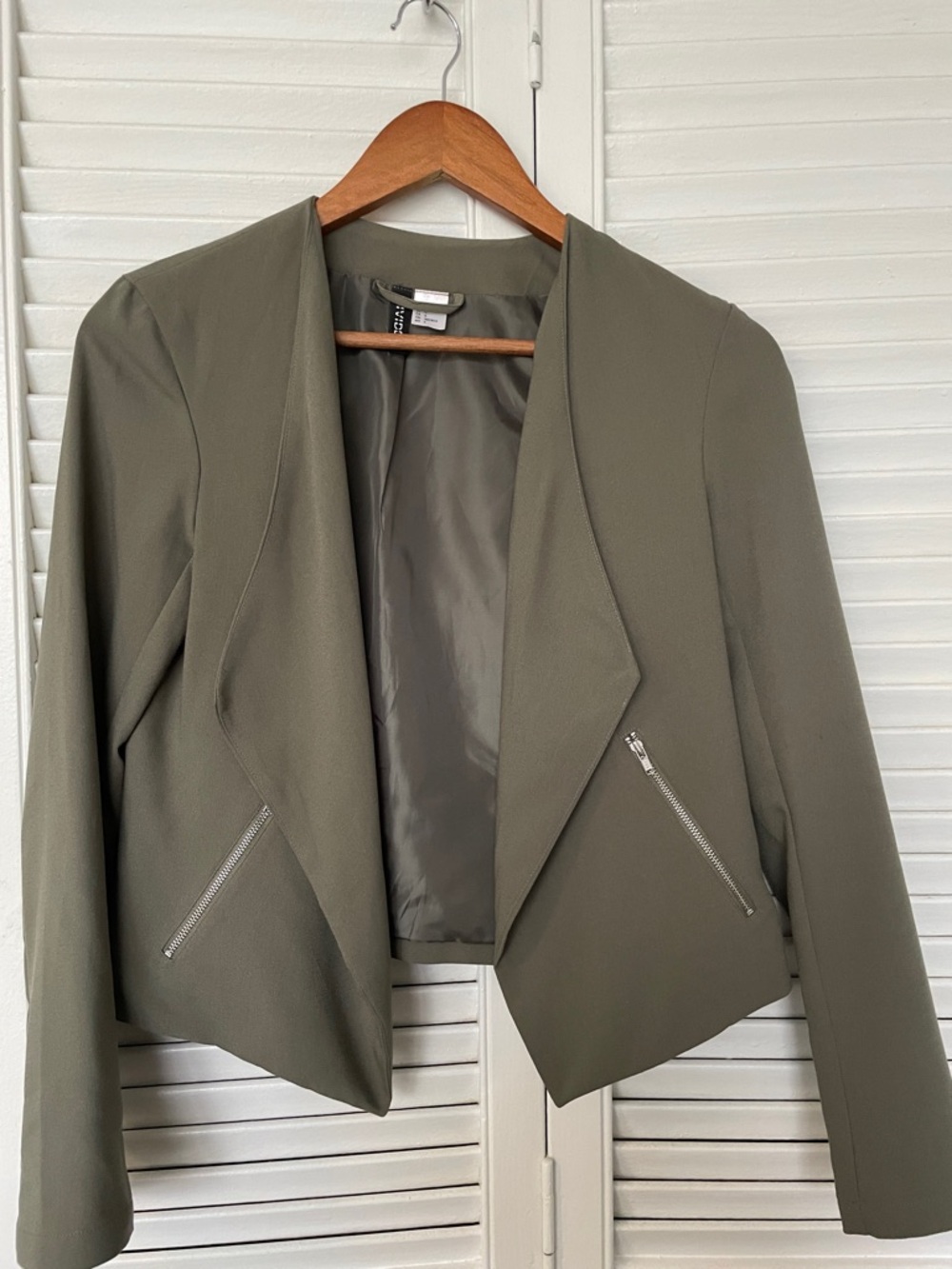 H&M Cropped Olive Green Blazer with zipper detail